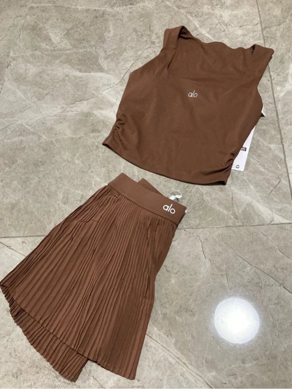 ALO Yoga Brown Pleated Skater Tennis Skirt - Picture 4 of 6